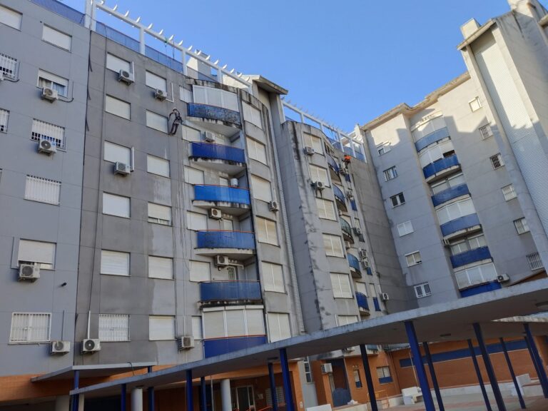 rehabilitación de fachadas interiores y exteriores (1)