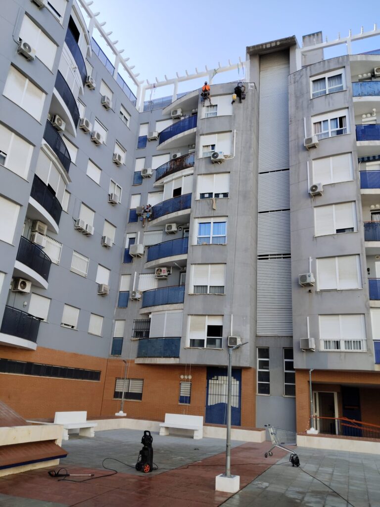 rehabilitación de fachadas interiores y exteriores (6)